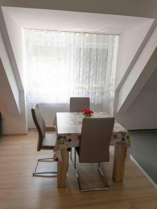 Lovely 2 Bedroom Apartment Lemon Grass In Central Lindau New Translation Exteriér fotografie